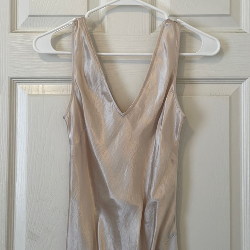 ARITZIA babaton satin midi dress